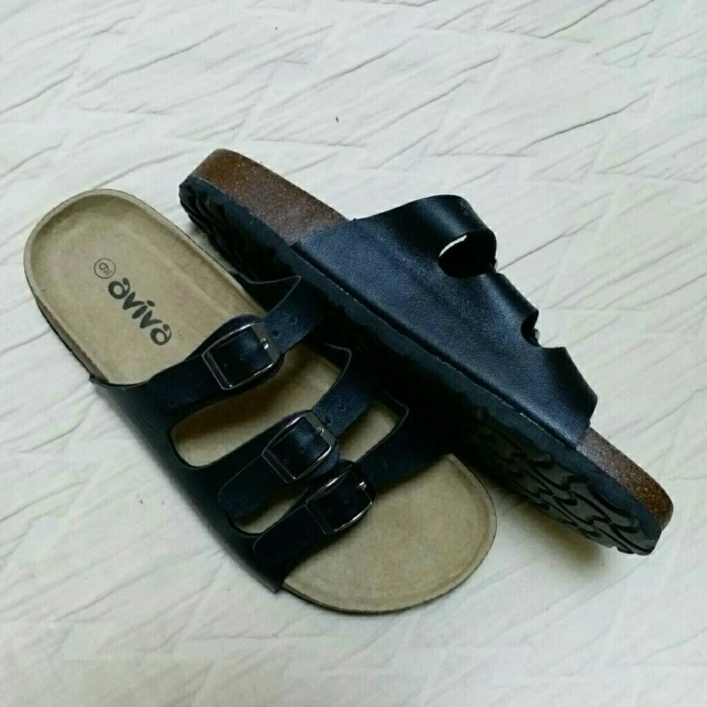 Black Sandals - Picture 2 of 5